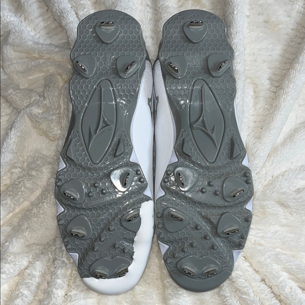 NEW Mizuno 9-Spike Ambition 3 Low Metal Baseball Cleats Grey/White Men's Size 14 - Picture 12 of 15